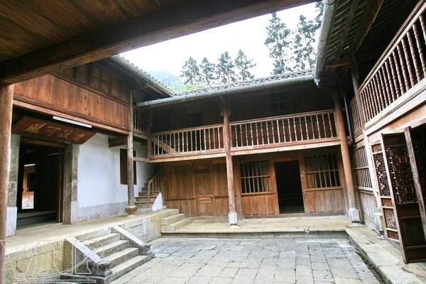 12-2010To27B599.jpg