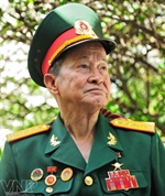 Anh hùng tình báo Tư Cang