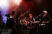 フエ・ホアン・タイン（Hoang Thanh Hue）で、演奏するフランスのCombo Boxジャズ・バンド