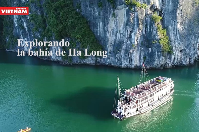 Explorando la bahía de Ha Long