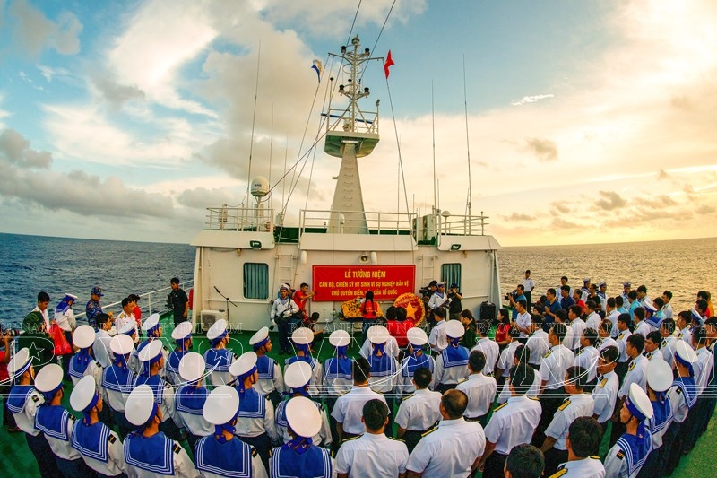 Hommage aux Héros de lîle de Gac Ma