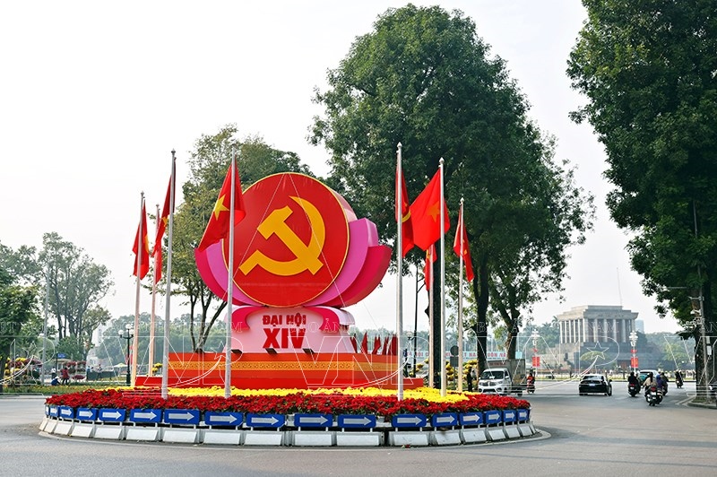 Hà Nội rực rỡ cờ hoa mừng Đại hội XIV của Đảng