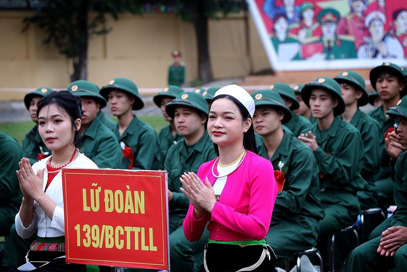 Vietnamese Youth Depart Nationwide for Military Service in 2026