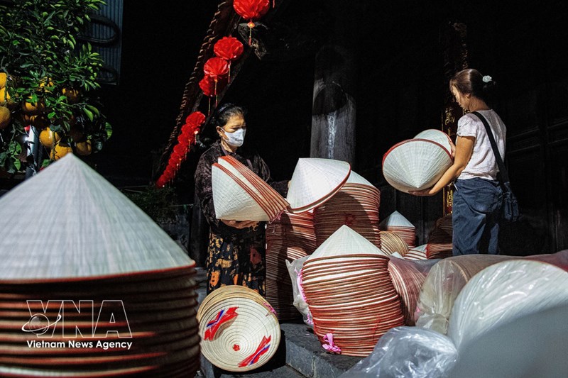 快闪集市守护钟村斗笠制作百年工艺