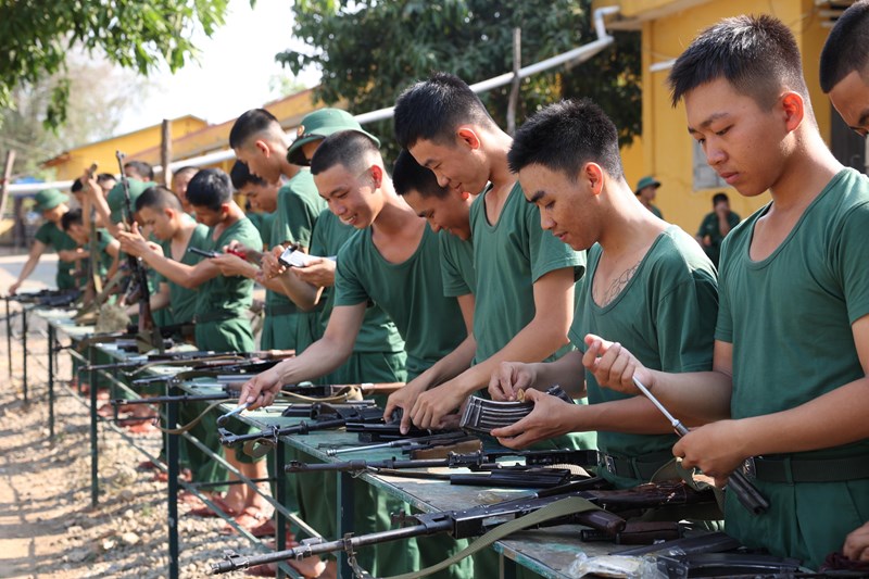 Dak Lak Border Forces Rise to Training Challenges