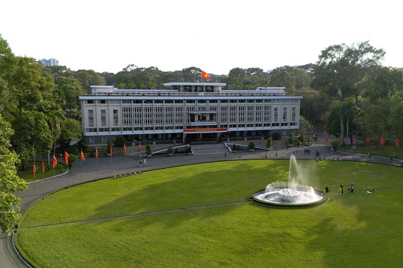 Late April Sunshine Frames Historic Moments in the Heart of Ho Chi Minh City