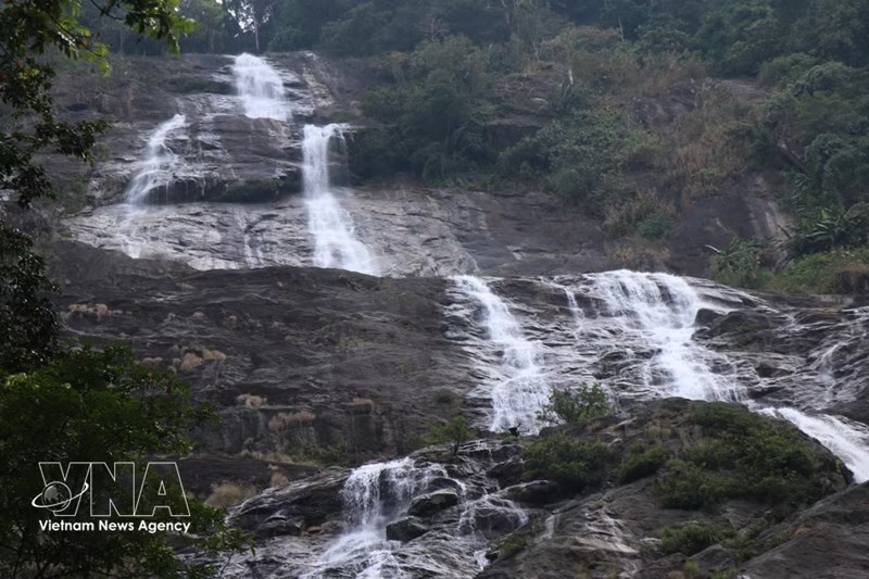 Cascada Lua, joya prístina y majestuosa en provincia de Quang Ngai