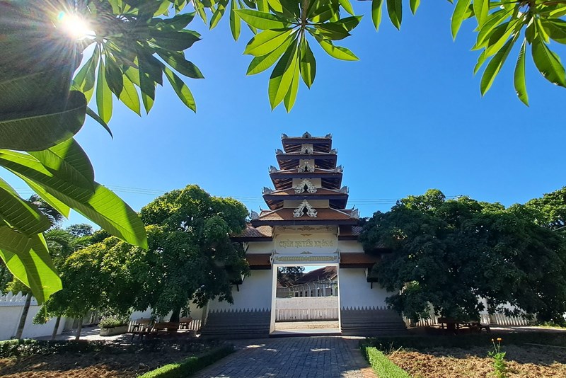 Huyen Khong Pagoda in Hue: A Unique Architectural and Spiritual Landmark