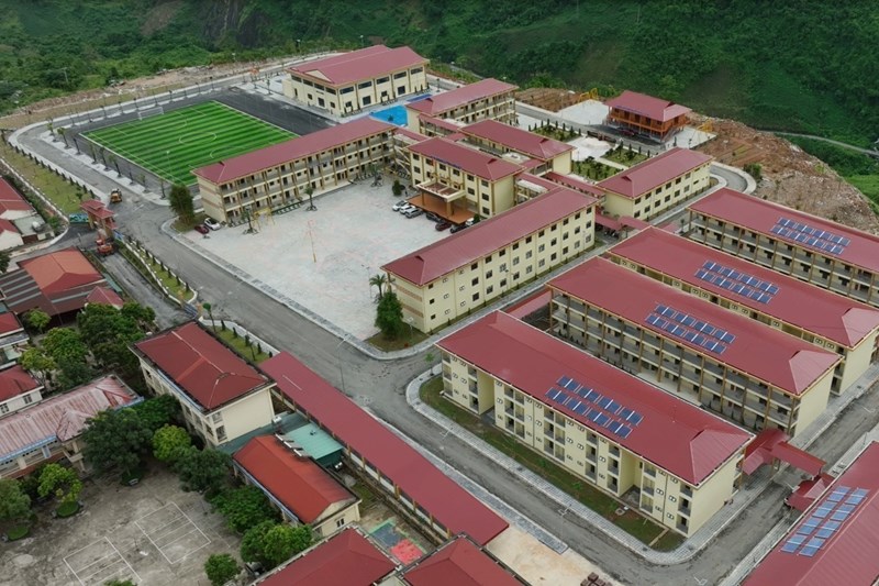 Những ngôi trường nội trú liên cấp mới gieo mầm tri thức nơi biên giới