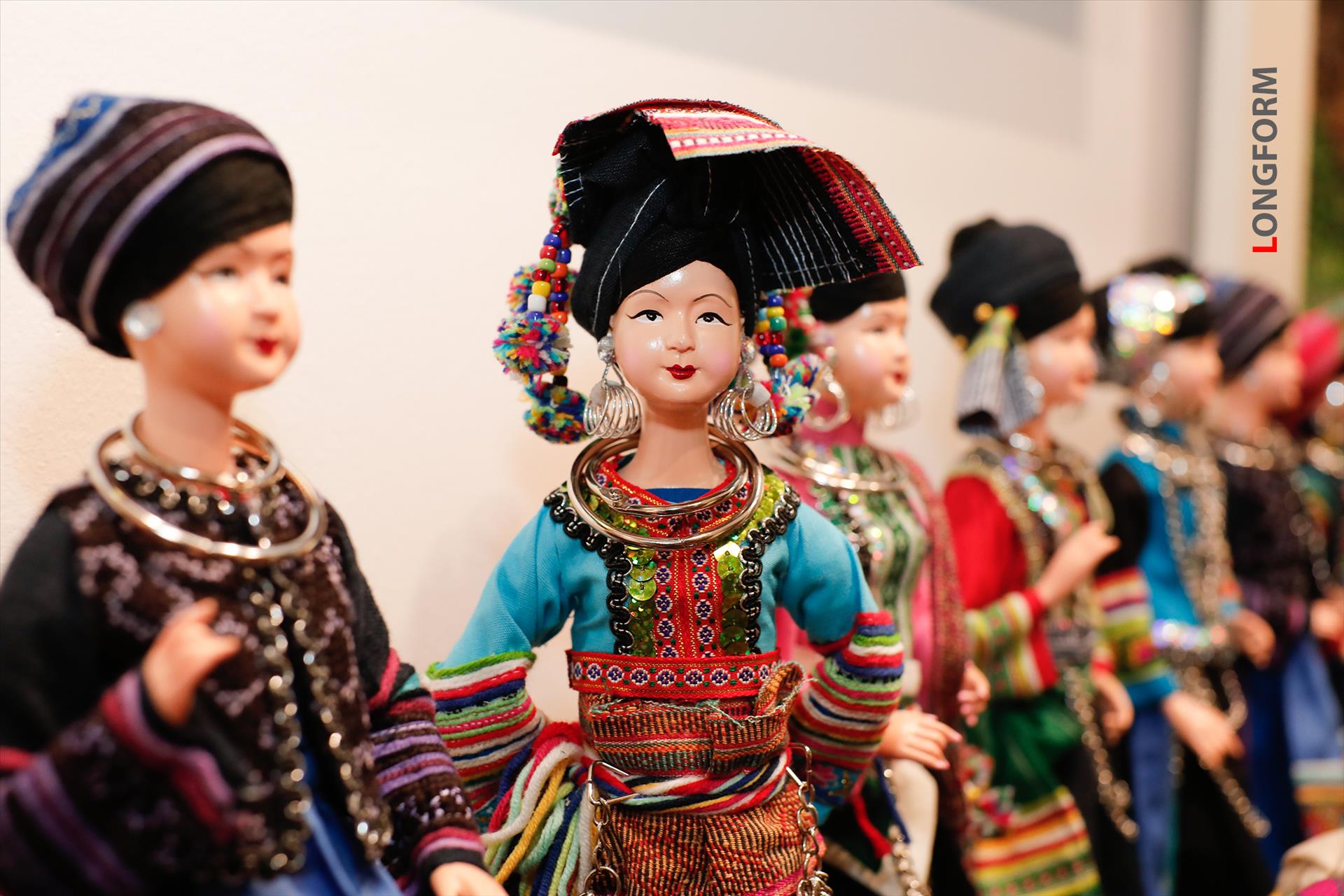 タイ　人形　民族衣装人形　ＳＲ　ＤＯＬＬ