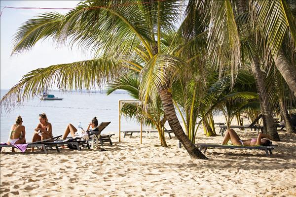 베트남, 15일 푸꾸옥서 2025년 2천만번째 외국인 관광객 맞이 행사 개최