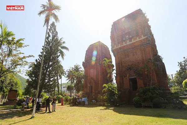 럼동에서 되살아나는 참파 왕족 문화유산