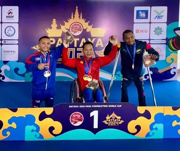 Vietnamese powerlifter wins World Cup golds in Thailand