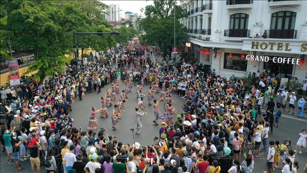 2025년, 후에시 외국인 관광객 190만 명 맞이