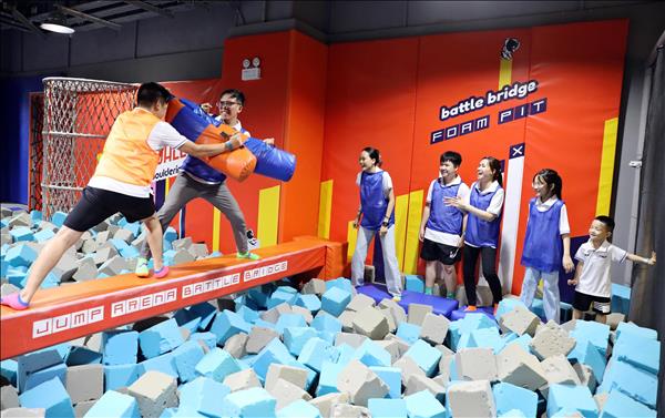 https://imagevietnam.vnanet.vn/Jump Arena - Khu vui chơi vận động hấp dẫn ở Hà Nội