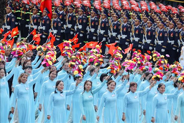 Vietnam is one, the Vietnamese people are one: Party chief