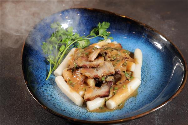 Bánh Khoải Sốt Đậu Dị – Nét ẩm thực độc đáo của người Mông