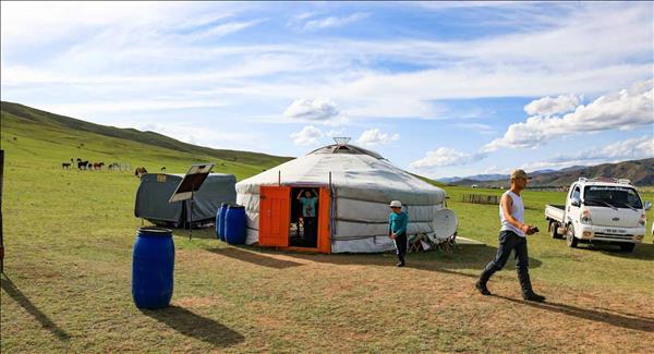 A Vietnamese Lens on Mongolia: Experiencing the Heart of Ger Life
