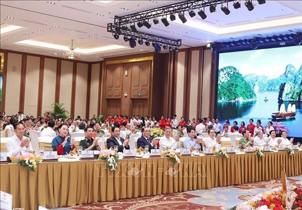 Party General Secretary To Lam celebrates unity of military, security, diplomatic forces