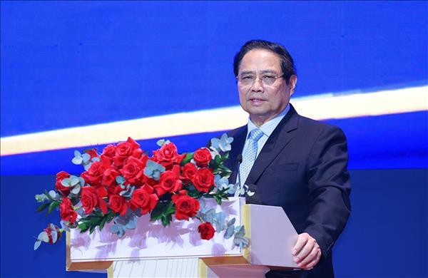 PM asks HCM City, Da Nang to mobilise resources for IFC
