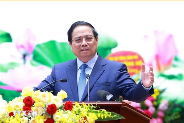 Premier de Vietnam asiste a asamblea partidista del Ministerio de Construcción