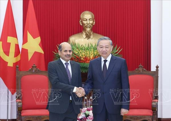 苏林总书记会见印度驻越南大使