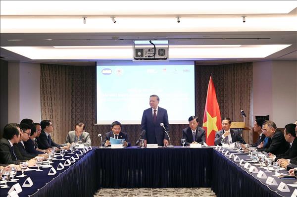 អគ្គលេខាបក្ស លោក តូ ឡឹម អញ្ជើញជួបជាមួយបណ្តាញនវានុវត្តន៍វៀតណាមនៅកូរ៉េខាងត្បូង