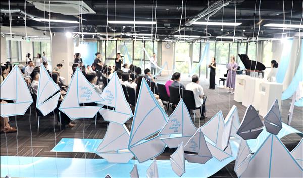 Gặp tôi trong tương lai- Thắp sáng những ý tưởng sáng tác sách tranh cho thiếu nhi