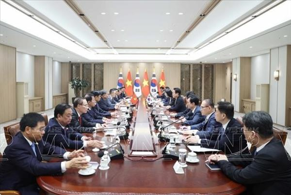 越共中央总书记苏林与韩国总统李在明举行会谈