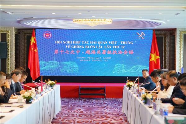 Vietnamese, Chinese customs boost cooperation against smuggling