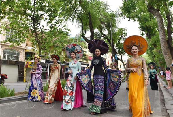 Ao dai - Vietnams Cultural Ambassador