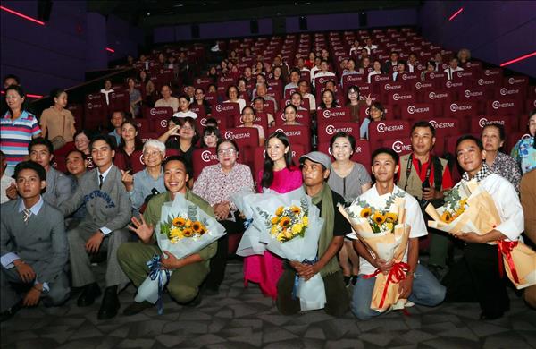 2025년 제1회 추계 박람회, ‘붉은 비와 ‘공중 전투 무료 상영