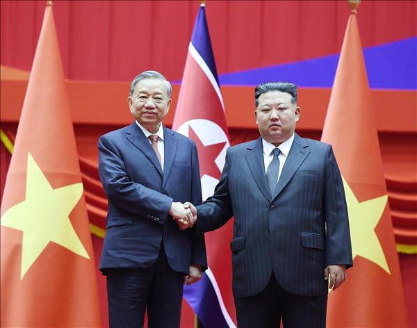 ថ្នាក់ដឹកនាំកូរ៉េខាងជើងសន្យាថានឹងជម្រុញទំនាក់ទំនងជាមួយវៀតណាម