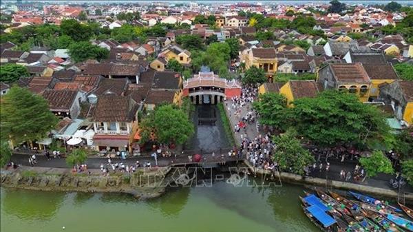 ໂຮ້ຍອານ ສືບຕໍ່ແມ່ນໜຶ່ງໃນບັນດາຈຸດນັບພົບແຖວໜ້າຂອງຂະແໜງທ່ອງທ່ຽວ ຫວຽດນາມ ແລະ ໂລກ