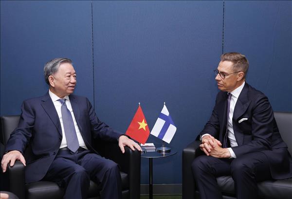 Visita de secretario general To Lam transmite afecto sincero de Vietnam por Finlandia