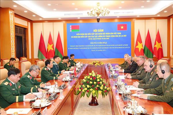 Tổng Tham mưu trưởng các Lực lượng vũ trang Cộng hòa Belarus thăm chính thức Việt Nam