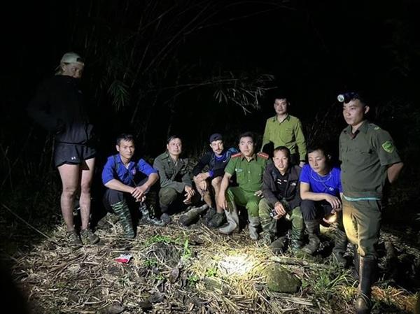 越南黄连国家公园成功救援两名迷路奥地利游客
