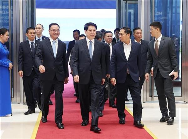 State leader inspects rehearsal for UN Convention against Cybercrime signing ceremony