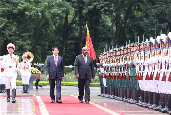ルオン・クオン国家主席 南アフリカのラマポーザ大統領の歓迎式を主宰