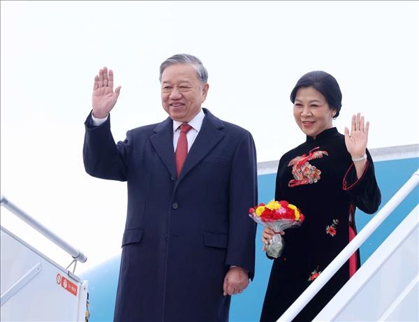 Secretario general del Partido de Vietnam concluye su visita oficial a Finlandia