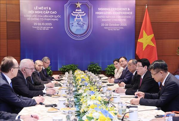 Chủ tịch nước Lương Cường tiếp Tổng Công tố Liên bang Nga