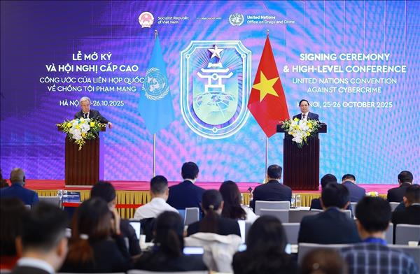 Thủ tướng Chính phủ Phạm Minh Chính cùng Tổng Thư ký Liên hợp quốc António Guterres gặp gỡ báo chí