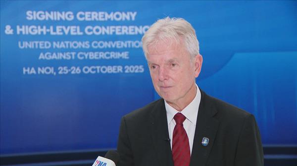 Funcionario neerlandés de asuntos cibernéticos elogia a Vietnam por acoger firma de Convención de Hanoi