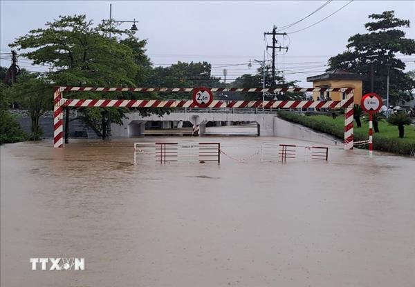 Le Vietnam mobilise toutes ses forces face aux pluies et inondations au Centre