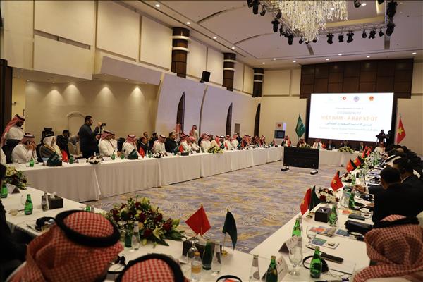 Phó Thủ tướng Nguyễn Chí Dũng chủ trì hội nghị Tọa đàm Đầu tư Việt Nam-Saudi Arabia