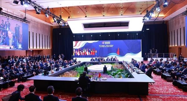 ນາ​ຍົກ​ລັດ​ຖະ​ມົນ​ຕີ ຟ້າມ​ມິງ​ຈິງ ແລະ ບັນ​ດາ​ການ​ນຳ ອາ​ຊຽນ ເຂົ້າ​ຮ່ວມກອງ​ປະ​ຊຸມ​ສຸດຍອດ ອາ​ຊຽນ - ຈີນ ຄັ້ງ​ທີ 28