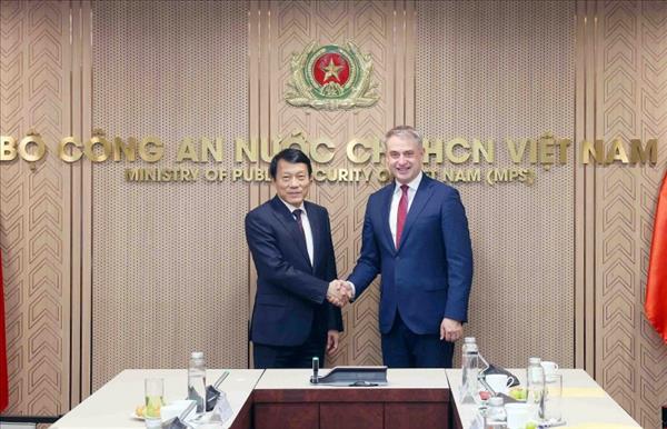 Renforcement de la coopération en matière de cybersécurité entre le Vietnam et la Pologne