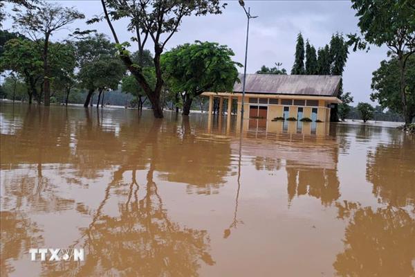 Lluvias e inundaciones causan graves daños en región central de Vietnam