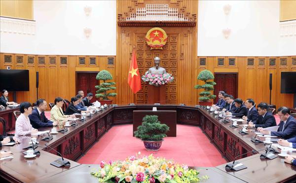 Viceprimer ministro de Vietnam recibe a vicegobernadora de la provincia china de Guangdong