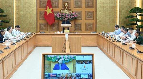 ທ່ານນາຍົກລັດຖະມົນຕີຊີ້ນຳຮີບເຮັງແກ້ໄຂຜົນຮ້າຍຢ້ອນຫຼັງຈາກສະພາບຝົນຕົກ, ນ້ຳຖ້ວມຢູ່ທາງພາກກາງ